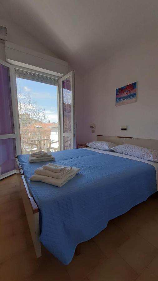 Hotel Elisabetta 2 Stelle Cattolica Buitenkant foto