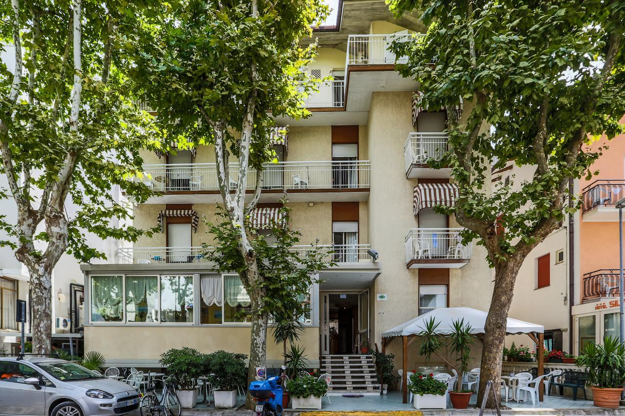 Hotel Elisabetta 2 Stelle Cattolica Buitenkant foto